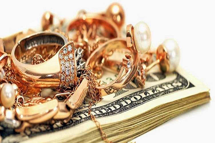 Выгодно продать или заложить кольцо из золота или платины?